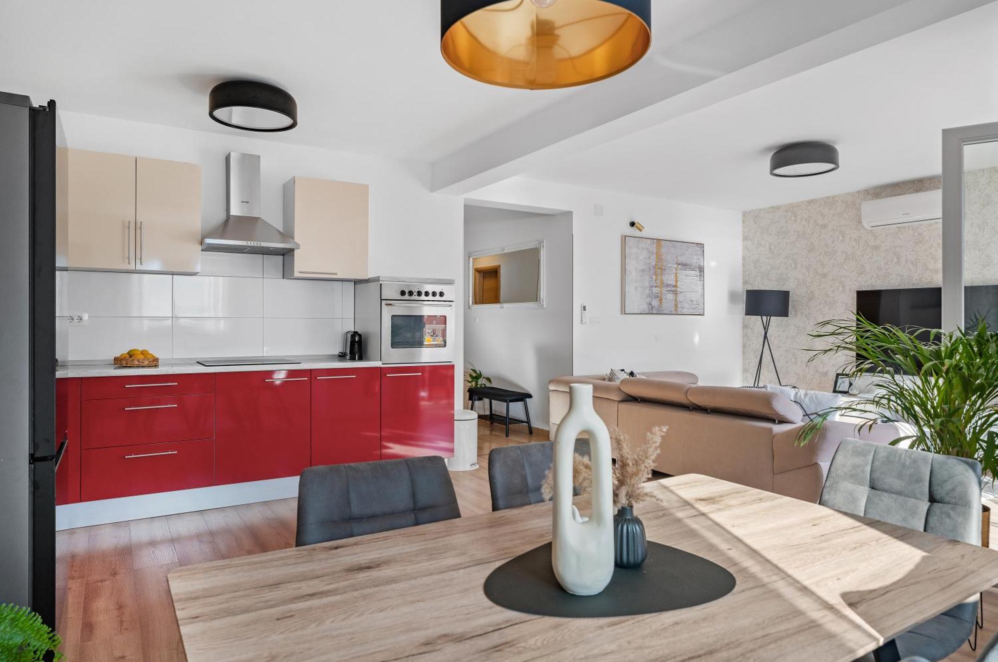 Apartments Bakota Оміш Екстер'єр фото