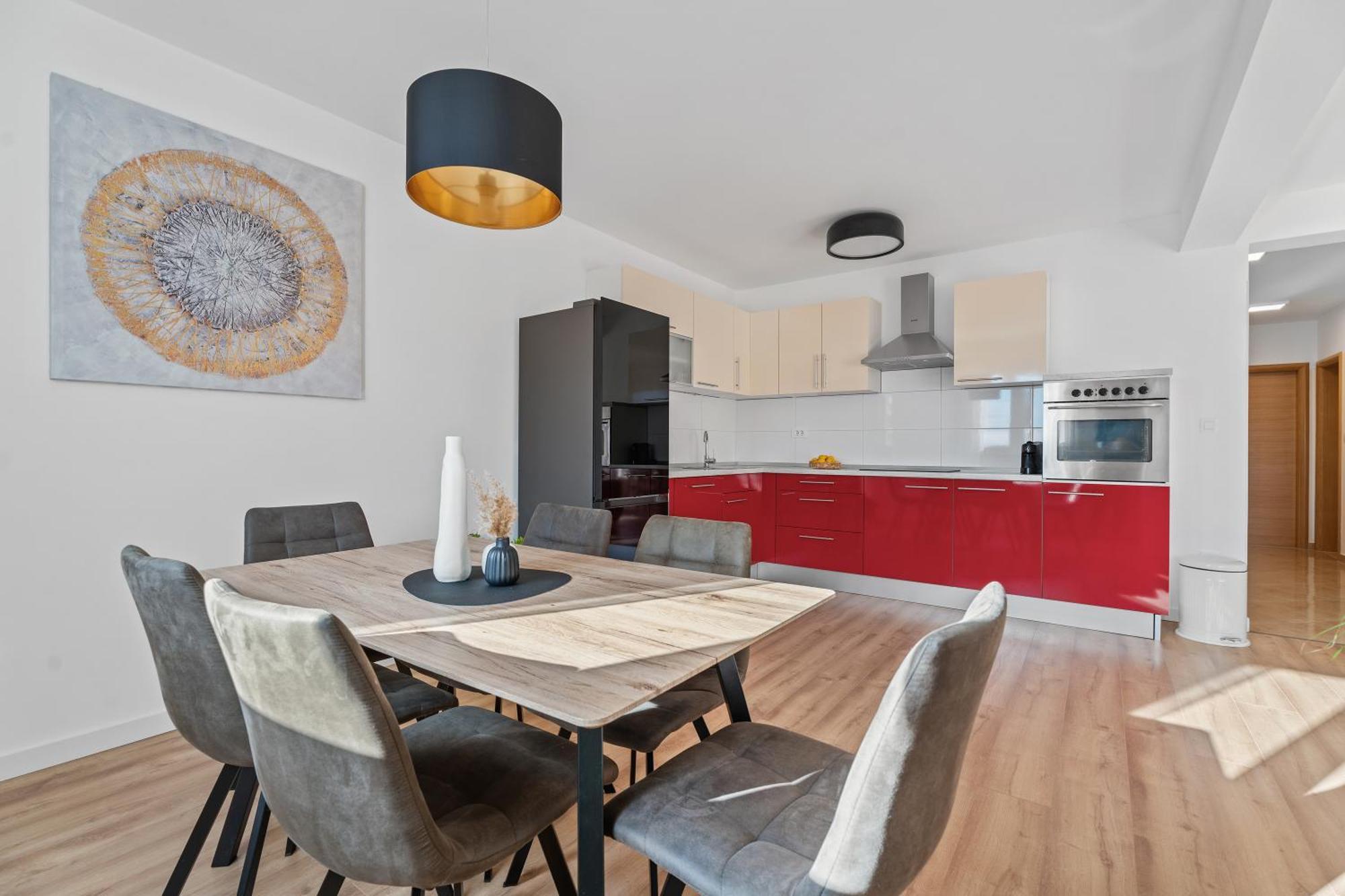 Apartments Bakota Оміш Екстер'єр фото