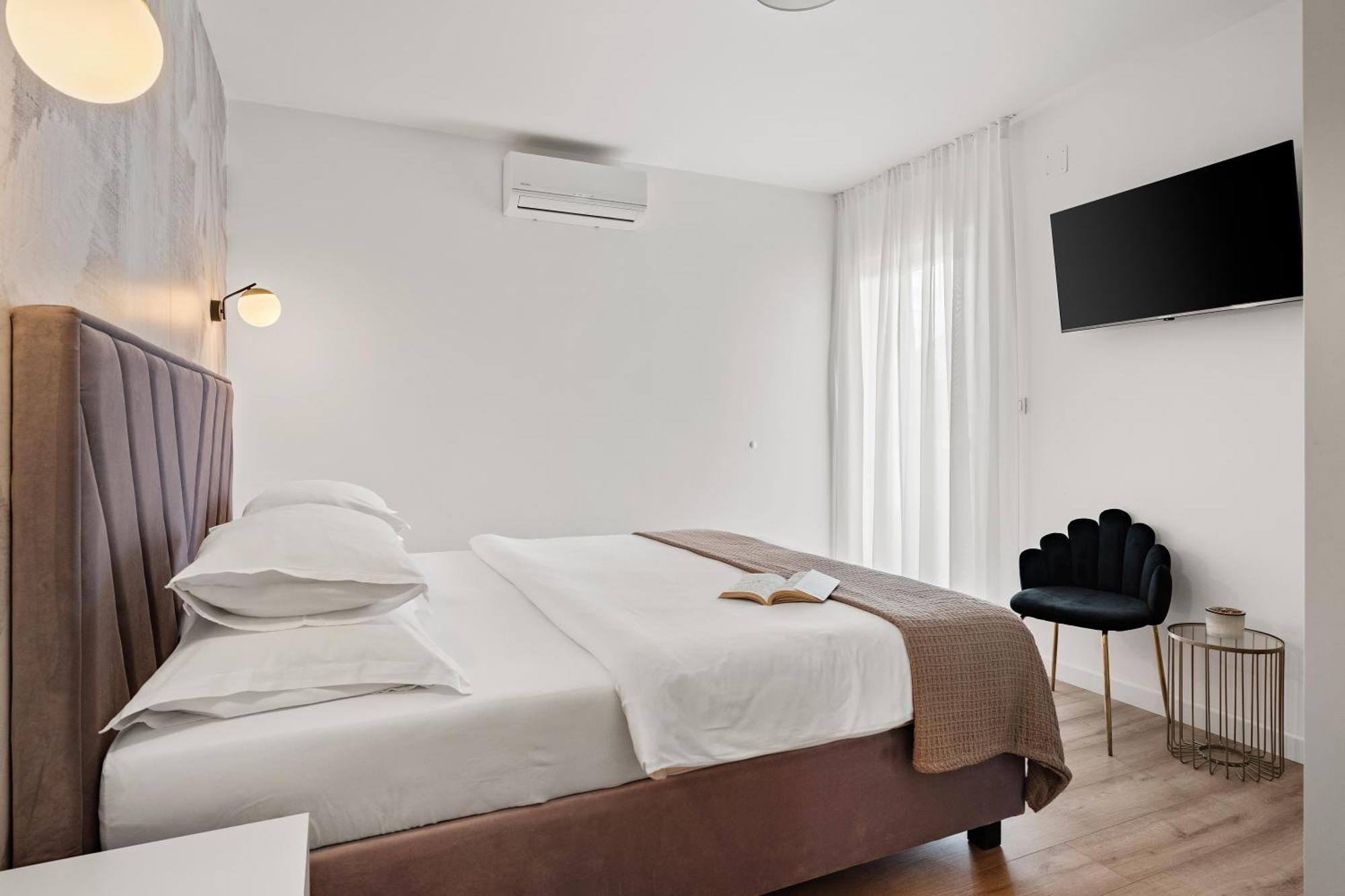 Apartments Bakota Оміш Екстер'єр фото