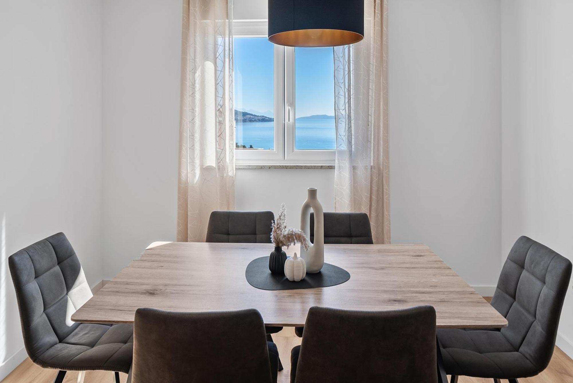 Apartments Bakota Оміш Екстер'єр фото