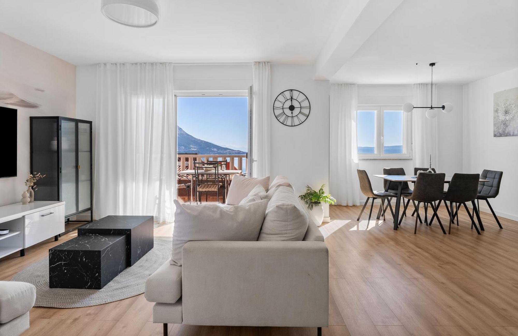 Apartments Bakota Оміш Екстер'єр фото